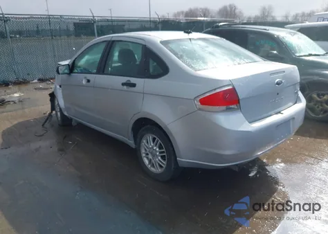2008 Ford Focus Se/Ses z USA, uszkodzony, nr VIN 1FAHP35N08W208057